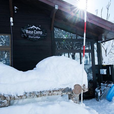 Base Camp The Lodge Мьоко Екстер'єр фото